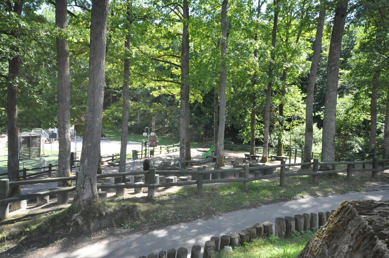 Pokoje Hotelowe Nad Jeziorem Jelen Bytow  Exterior photo